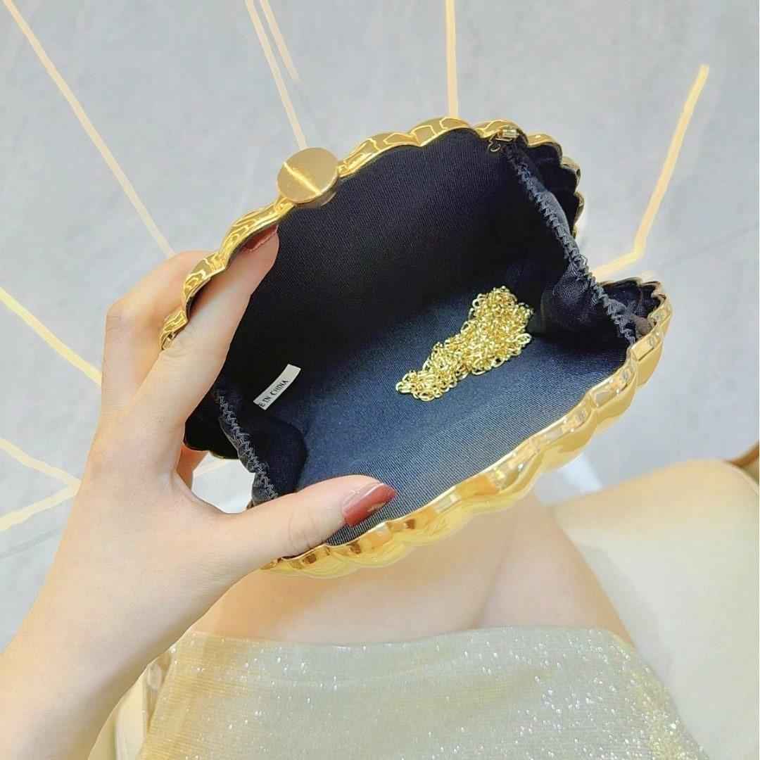 Sparkly seashell clutch, color option