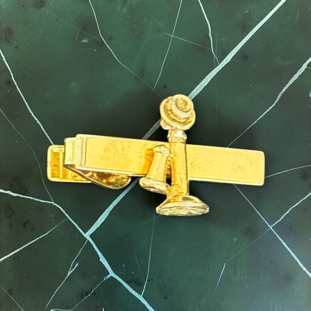 Vintage candlestick telephone tie clip, gold-tone