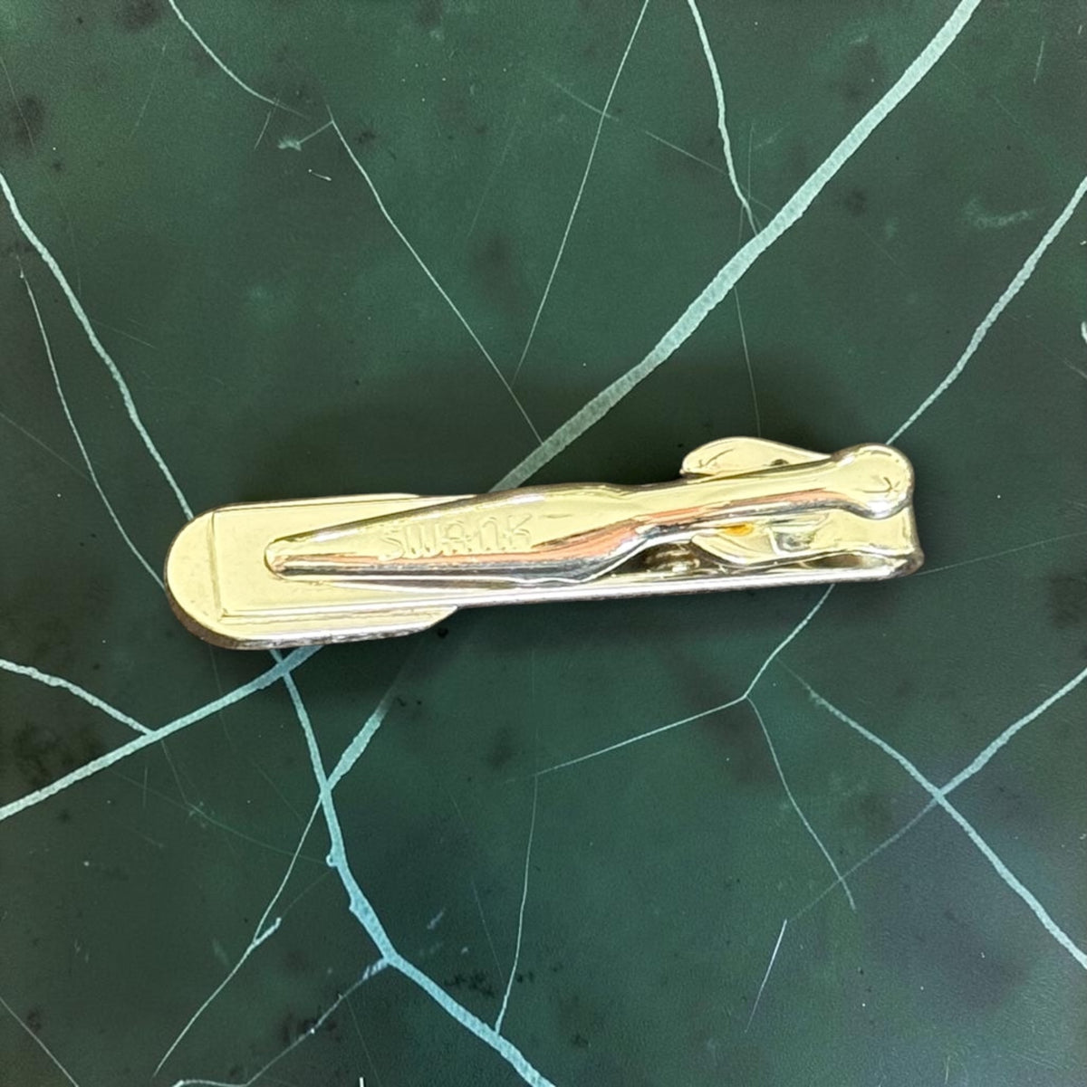 Vintage Swank black oval tie clip, detail
