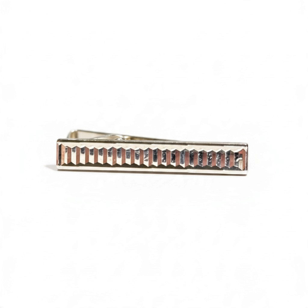 Vintage Swank faceted tie bar, detail